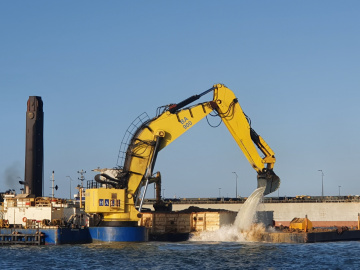Back Hoe Dredging